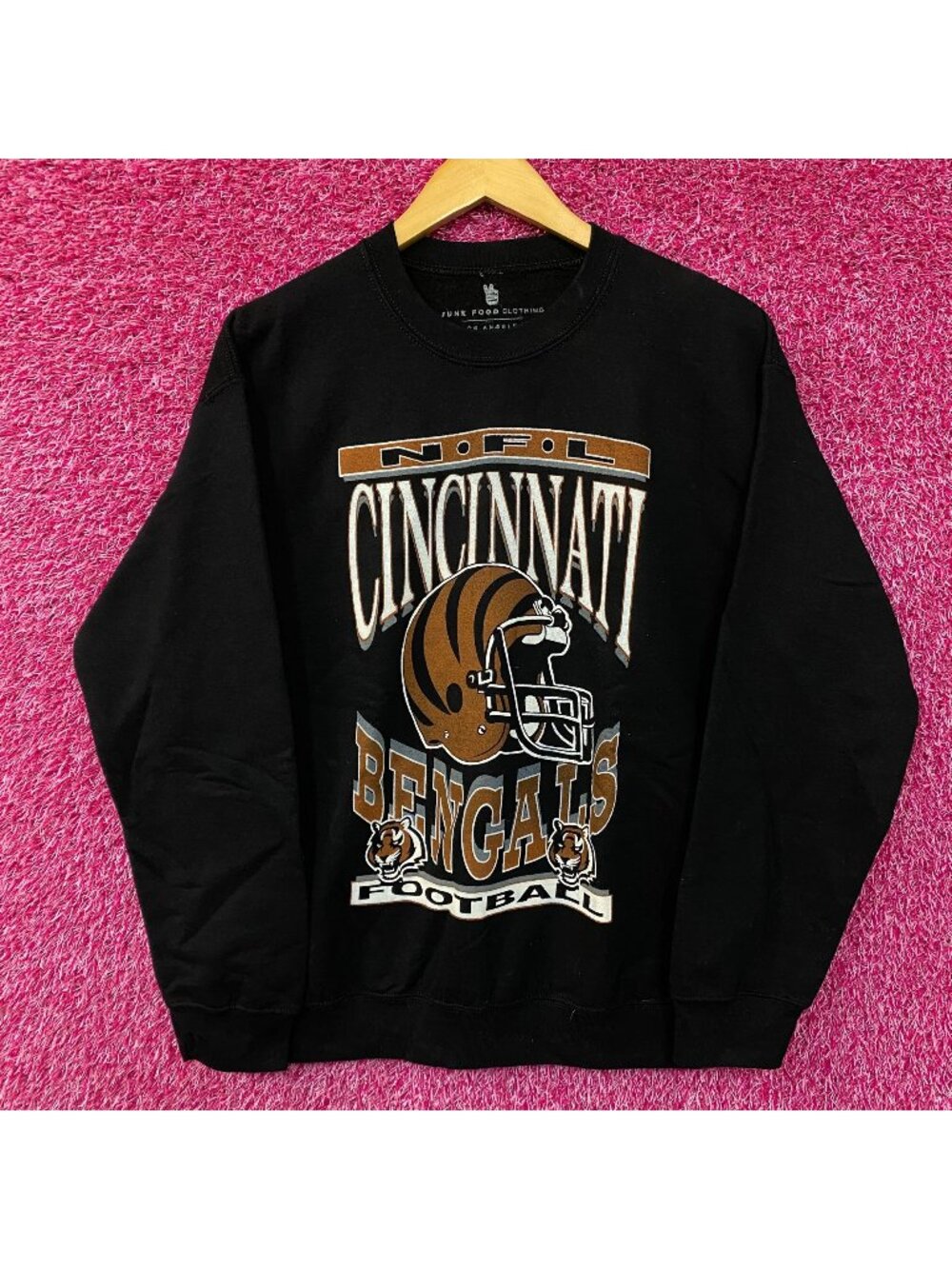 Cincinnati Bengals Helmet Logo Crewneck Sweatshirt Small